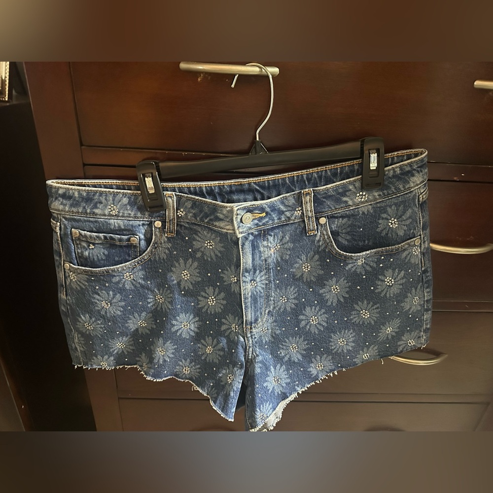 PINK by Victoria Secret cut off shorts with bling flowers NWT 16